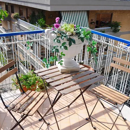 Aurelia 429 Fine Town House-2